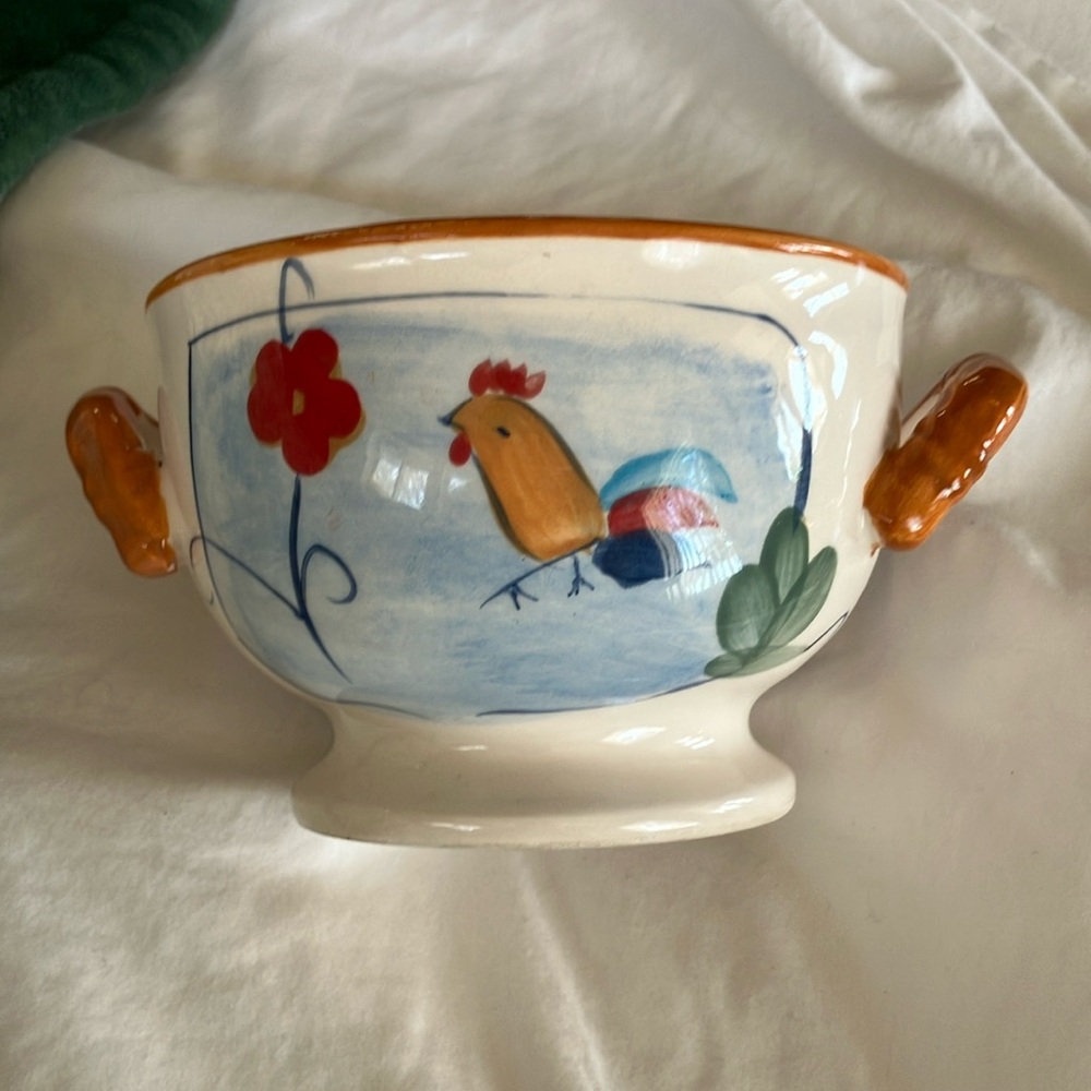 A Vintage 2006 California Pantry Bowl